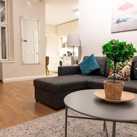 2Ndhomes Helsinki Center Apartment With Sauna Bagian luar foto